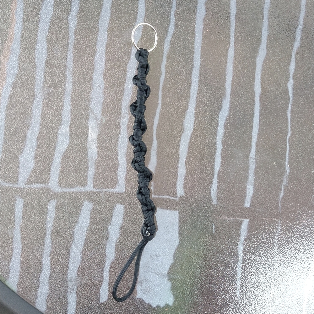 Spiral Paracord keychain